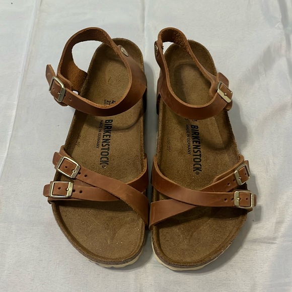 NWOT BIRKENSTOCK STRAPPY SANDALS - Picture 2 of 7